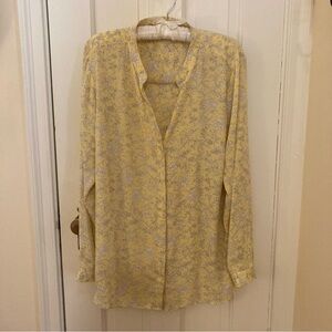 Feminine tunic length blouse